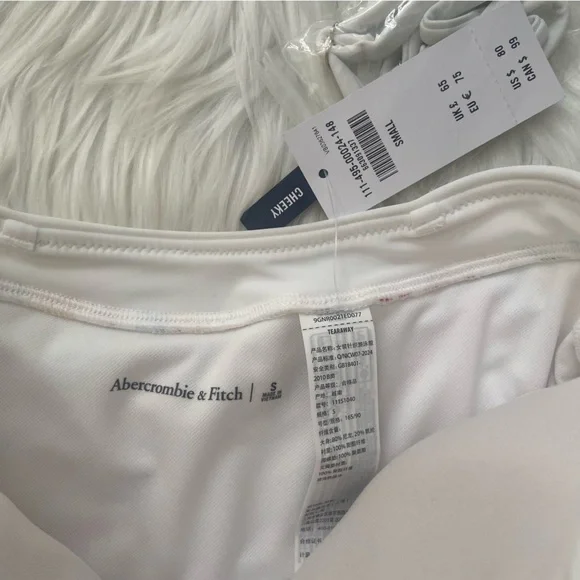 cheeky one-piece swimsuit - Picture 4 of 12